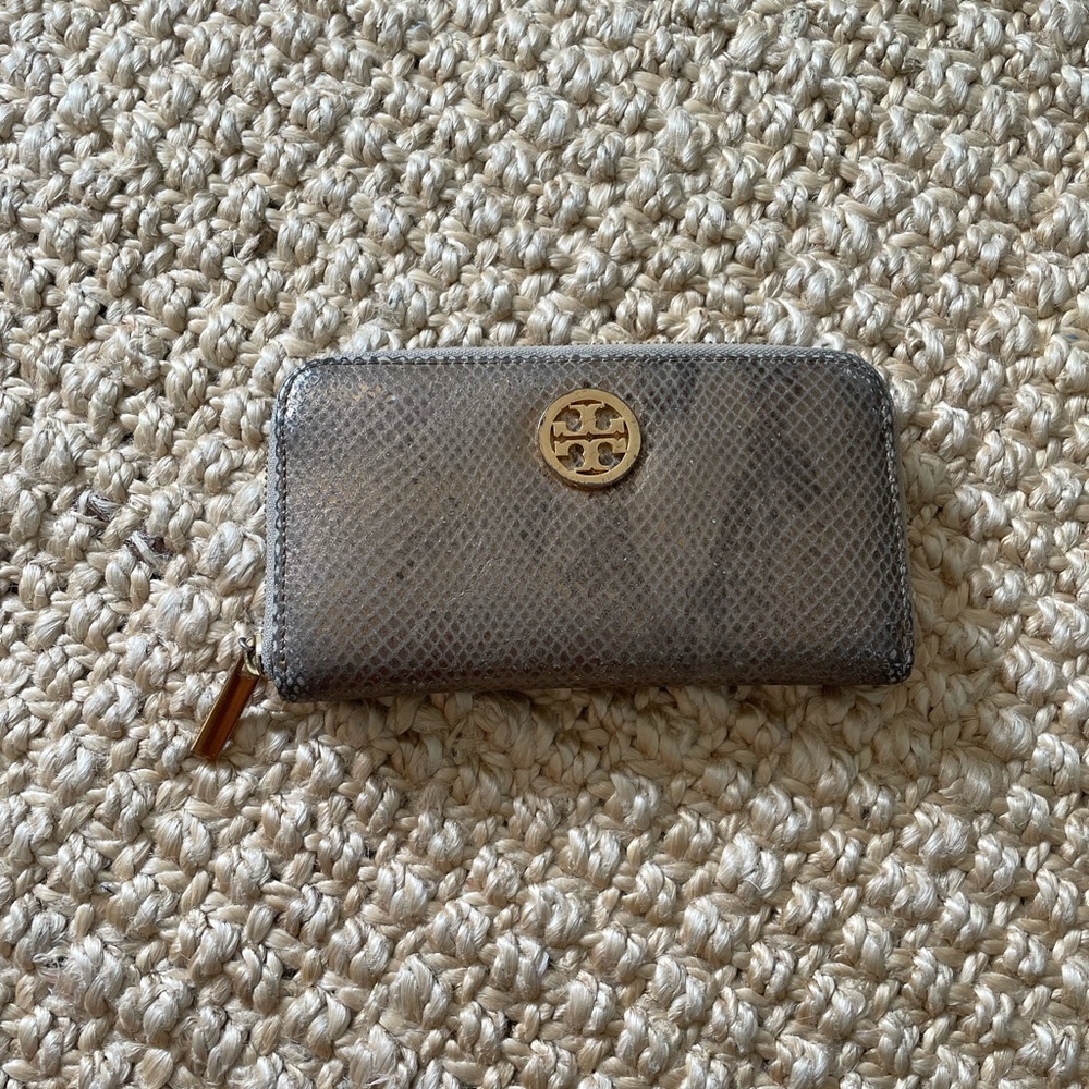 Tory Burch wallet